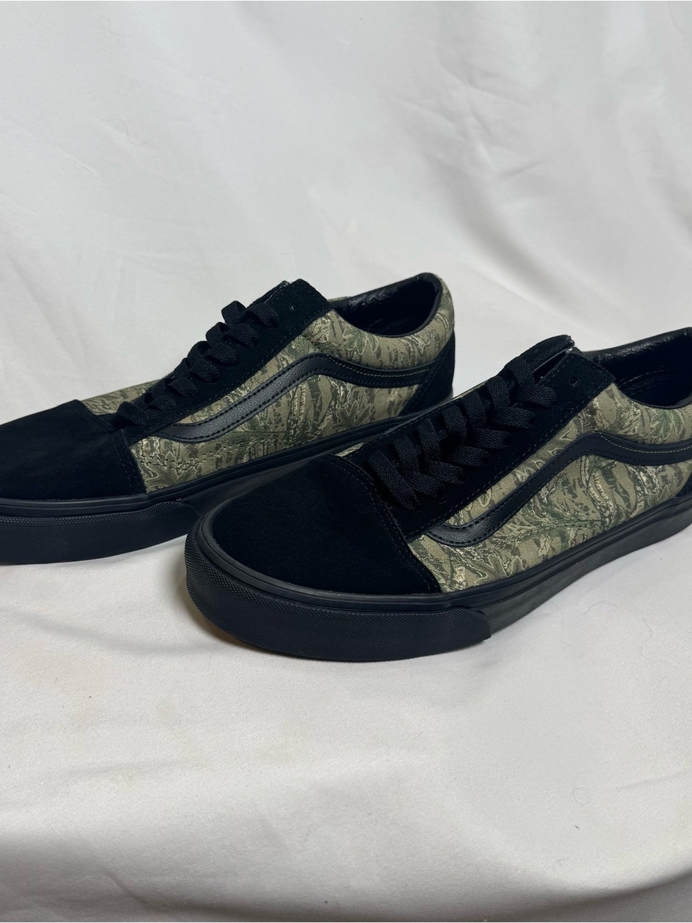 NWOT Vans Old Skool Black Camo Low Top Skate Shoes Size 10